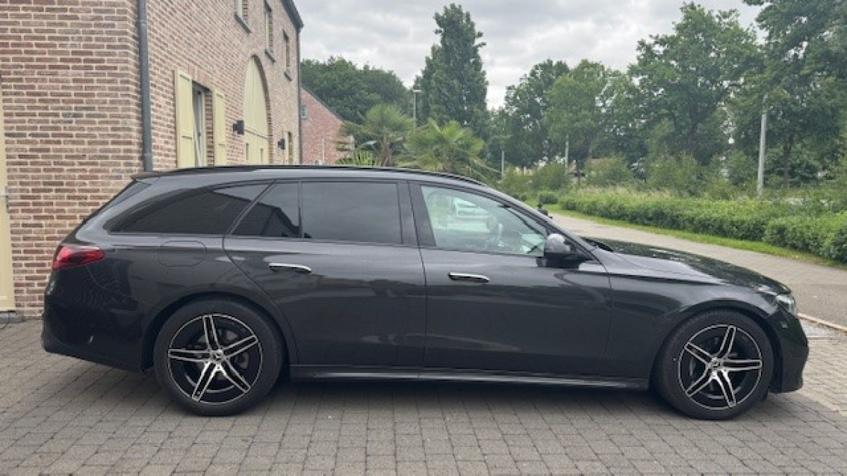 Mercedes-Benz E 200 T AMG line
